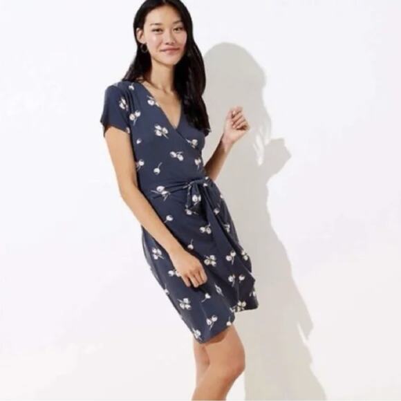 LOFT Gray Cherry Print Wrap Dress Size 4 NWT - Picture 1 of 6